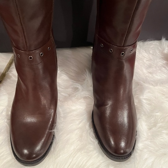 NEW Vince Camuto Over The Knee Boots w Grommets Chocolate Sz 5.5/6 NWT NIB - Picture 10 of 16
